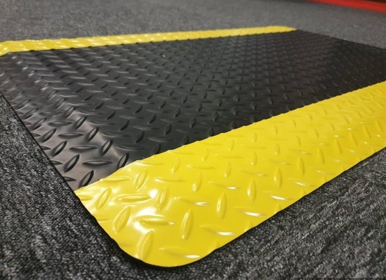 Vàng Và Đen cao su ESD fWith PVC / EPDM Foam / Vật liệu cao su