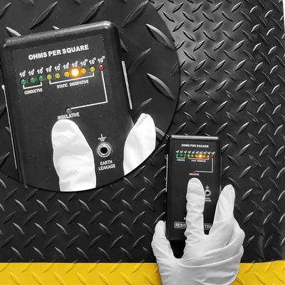 Vàng Và Đen cao su ESD fWith PVC / EPDM Foam / Vật liệu cao su